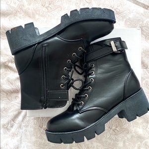 GREAT CONDITION, stylish boots, size 8, color black,